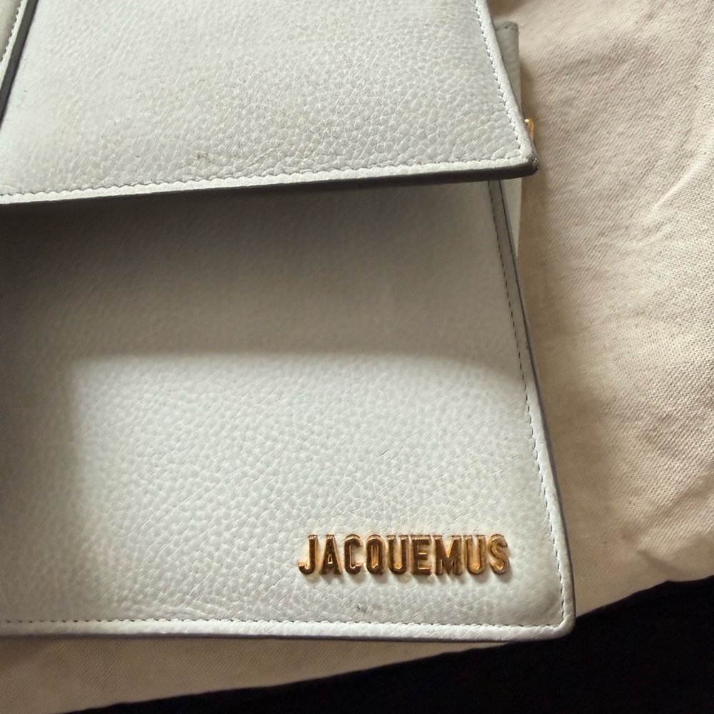 Jacquemus Light Gray Leather Shoulder Bag with Gold Logo - Picture 4 of 5